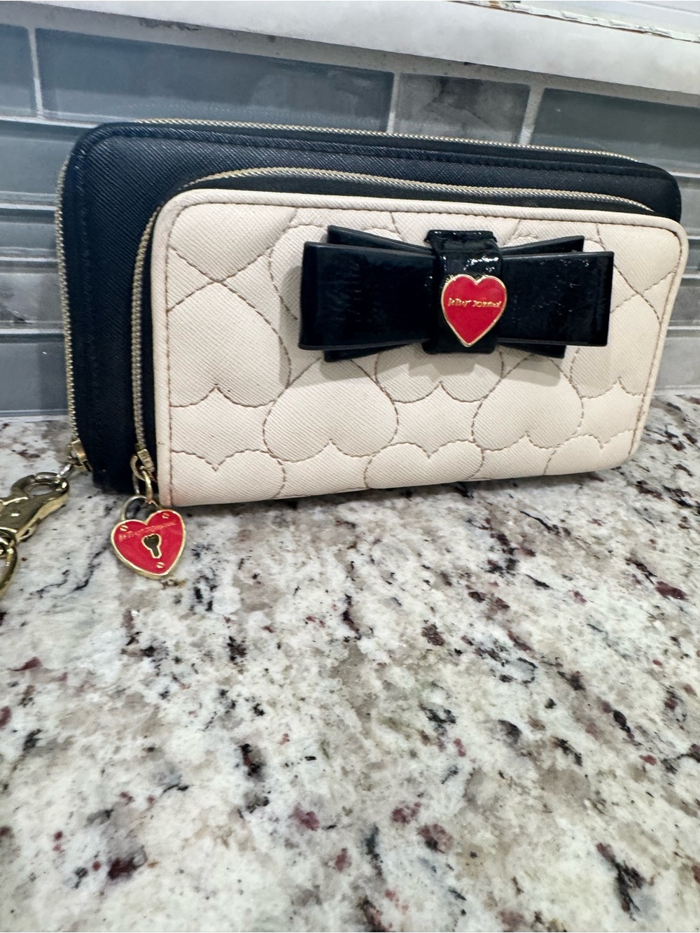 Betsey Johnson Quilted Heart Wristlet with double zip - Picture 10 of 13